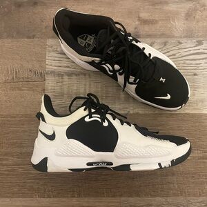 Nike PG 5 TB Athletic Basketball Shoes DA7758-001 US Men Sz 11. Mint Condition